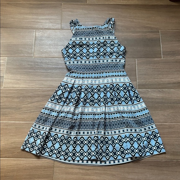 Vince Camuto Dress: Blue Pattern - Picture 7 of 11